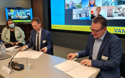 Official Signature Cooperation Agreement Between Vanguard Initiative And Effra