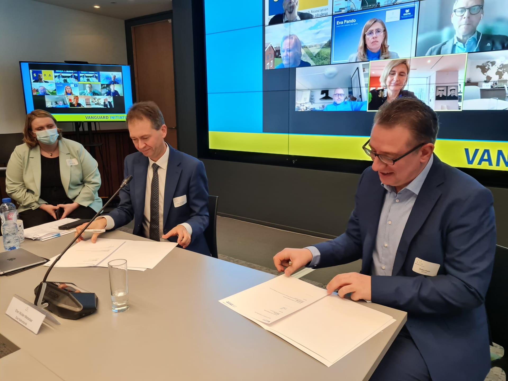 adf1d385-3110-4873-9040-9de84f177d98